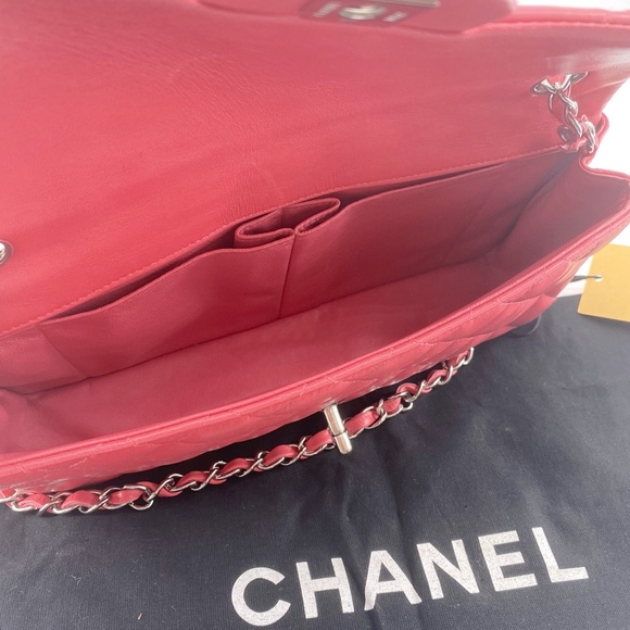 Chanel classic flap bag - Picture 11 of 16